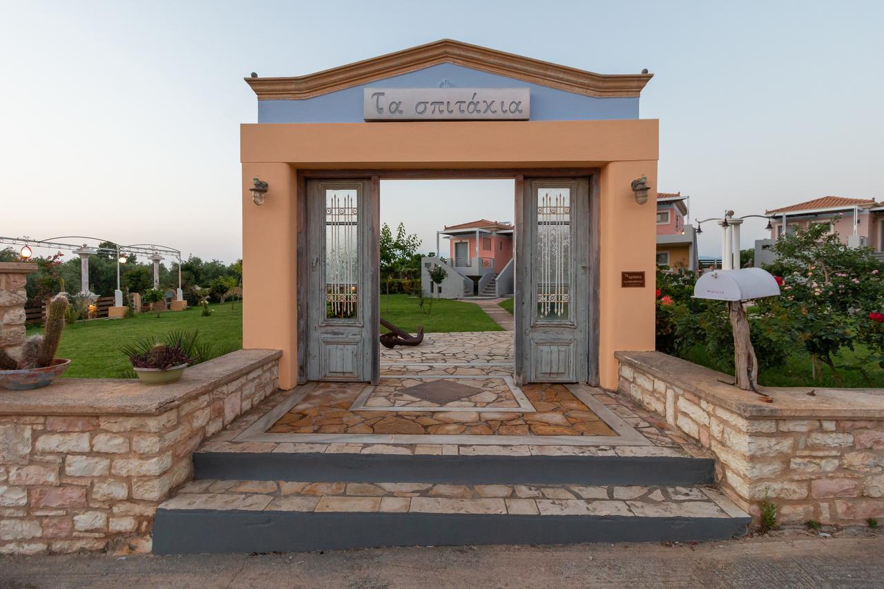 Ta Spitakia Tsarbopoulos Kyparissia Exterior photo
