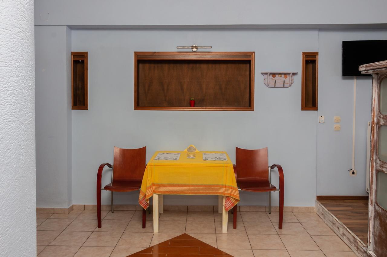 Ta Spitakia Tsarbopoulos Kyparissia Exterior photo