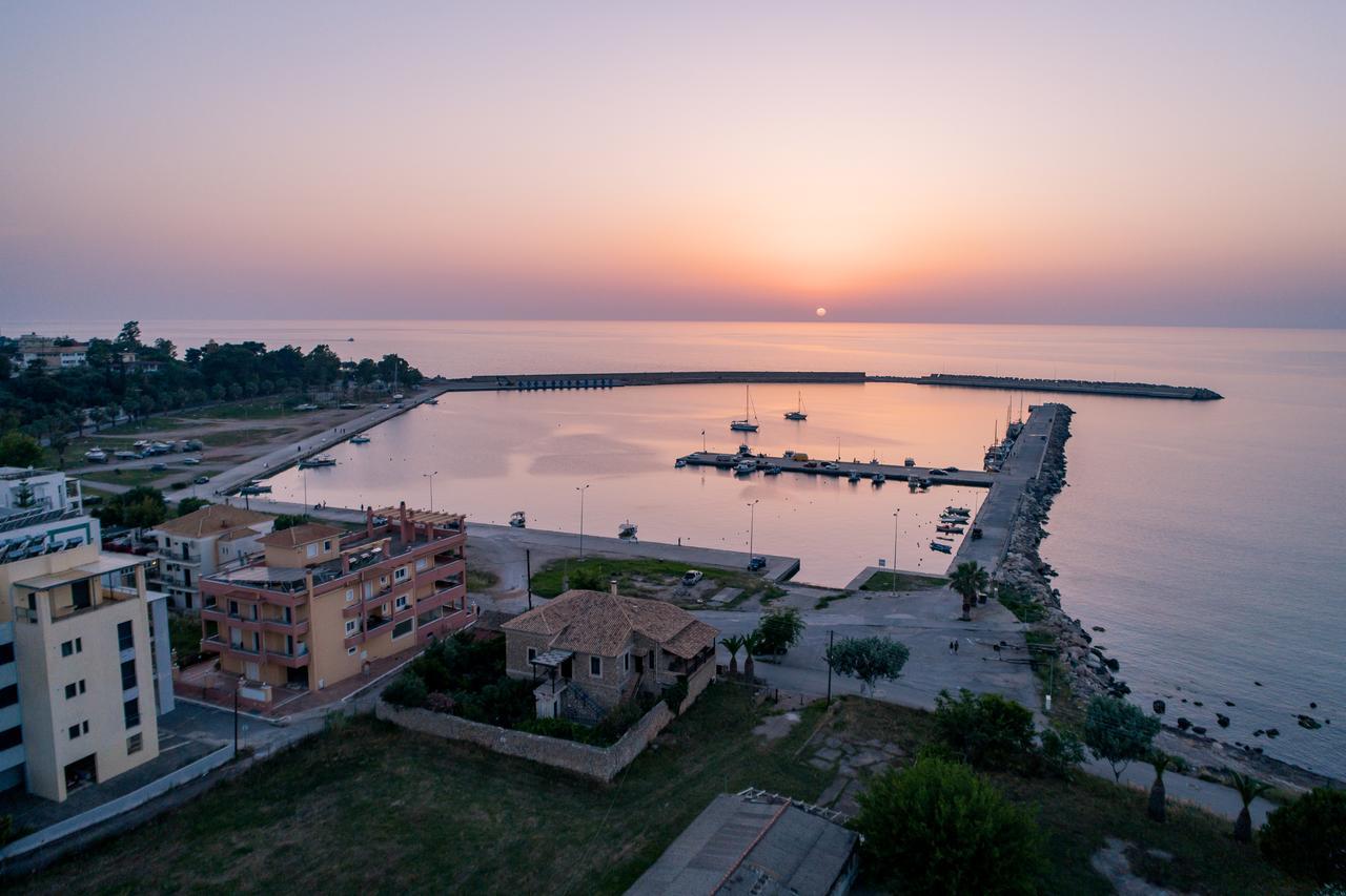 Ta Spitakia Tsarbopoulos Kyparissia Exterior photo